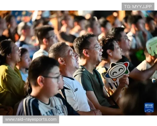 足球球星倾情亮相快乐大本营 与观众互动共度欢乐时光